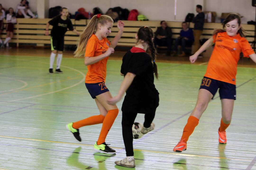 "Lady-Golo" salės futbolo turnyras