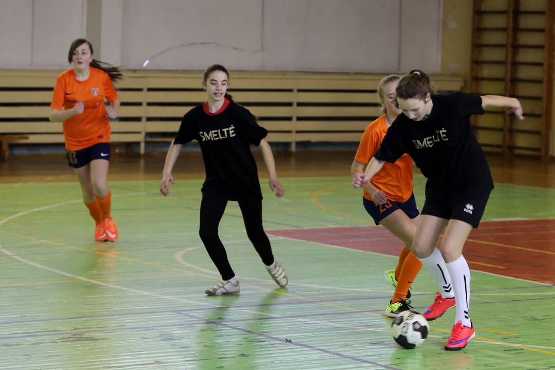 "Lady-Golo" salės futbolo turnyras