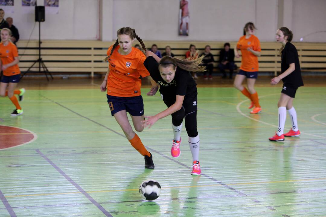 "Lady-Golo" salės futbolo turnyras
