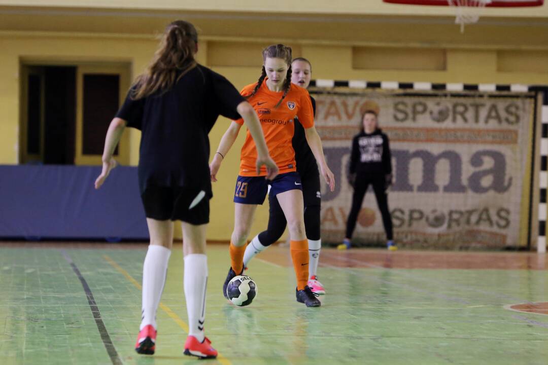 "Lady-Golo" salės futbolo turnyras