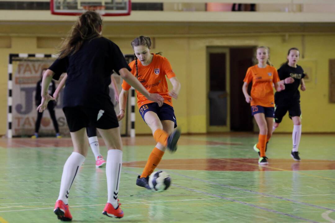 "Lady-Golo" salės futbolo turnyras