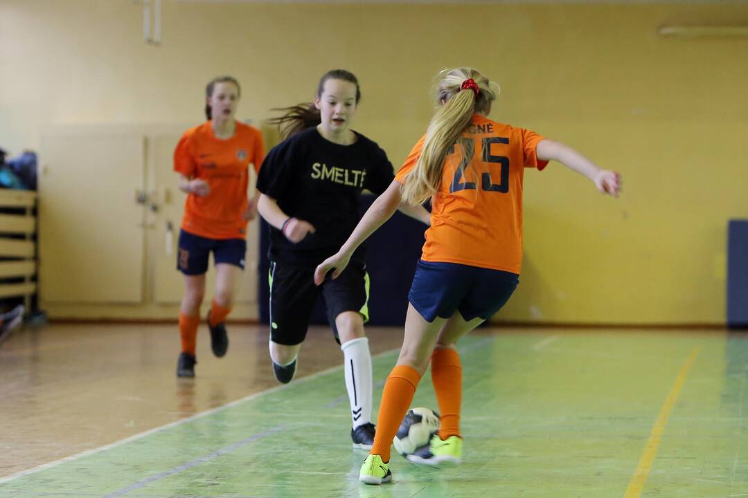 "Lady-Golo" salės futbolo turnyras