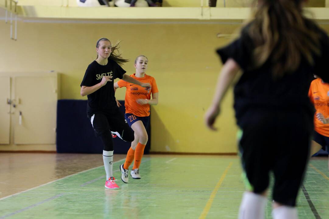 "Lady-Golo" salės futbolo turnyras