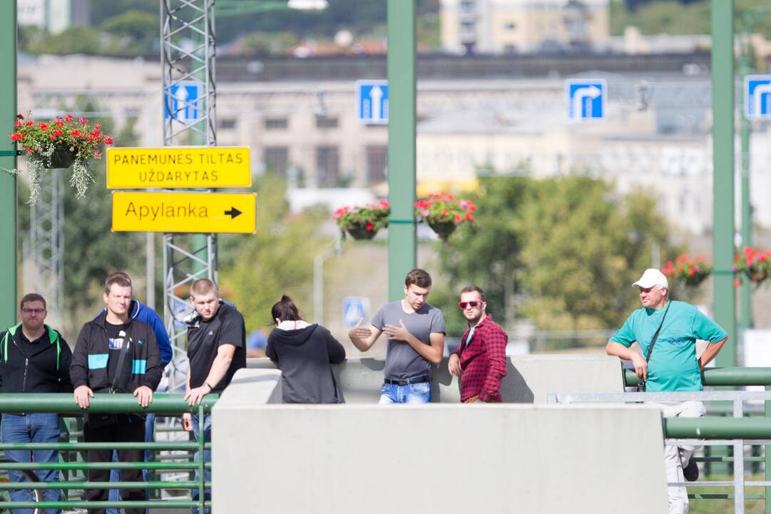Miesto lenktynės uždarytame Europos prospekte