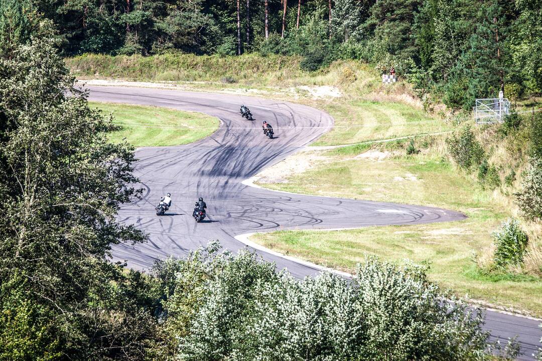 Trasoje "Nemuno žiedas" dūzgė motociklai