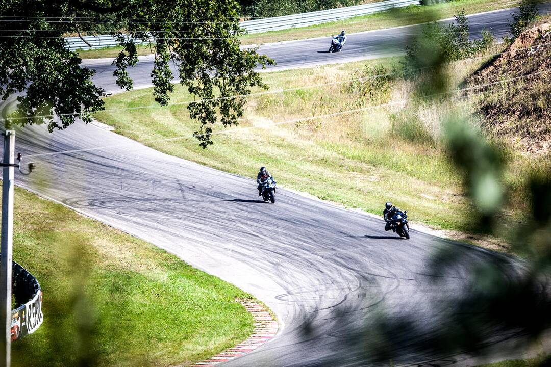 Trasoje "Nemuno žiedas" dūzgė motociklai