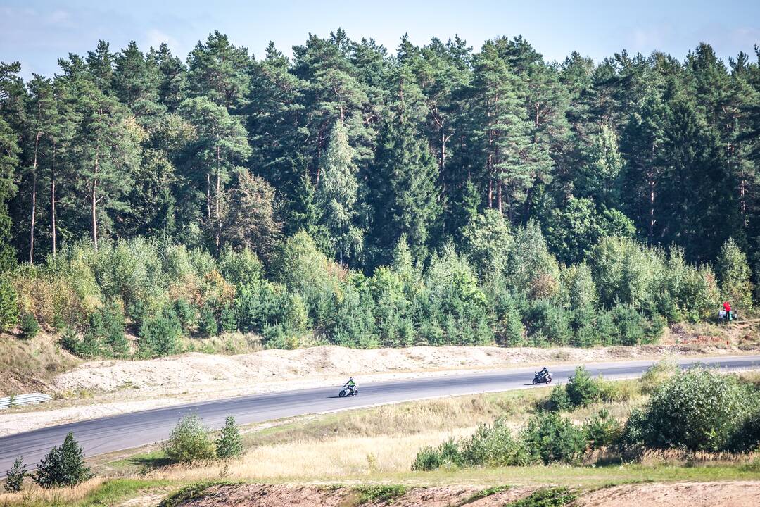 Trasoje "Nemuno žiedas" dūzgė motociklai