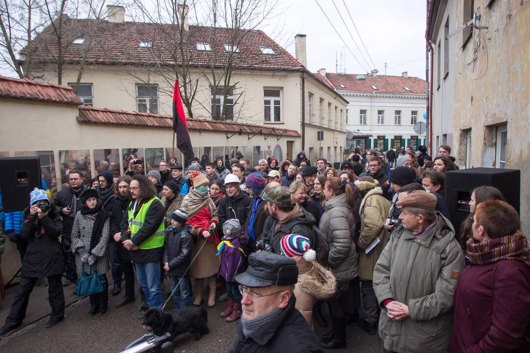 Sostinėje atidengta Užupio Respublikos Konstitucija ukrainiečių kalba