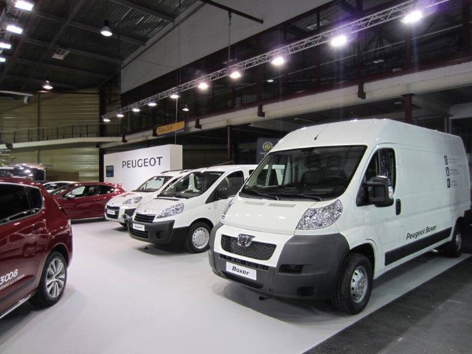 „Peugeot“ stendas parodoje „Riga International Motor Show 2014“