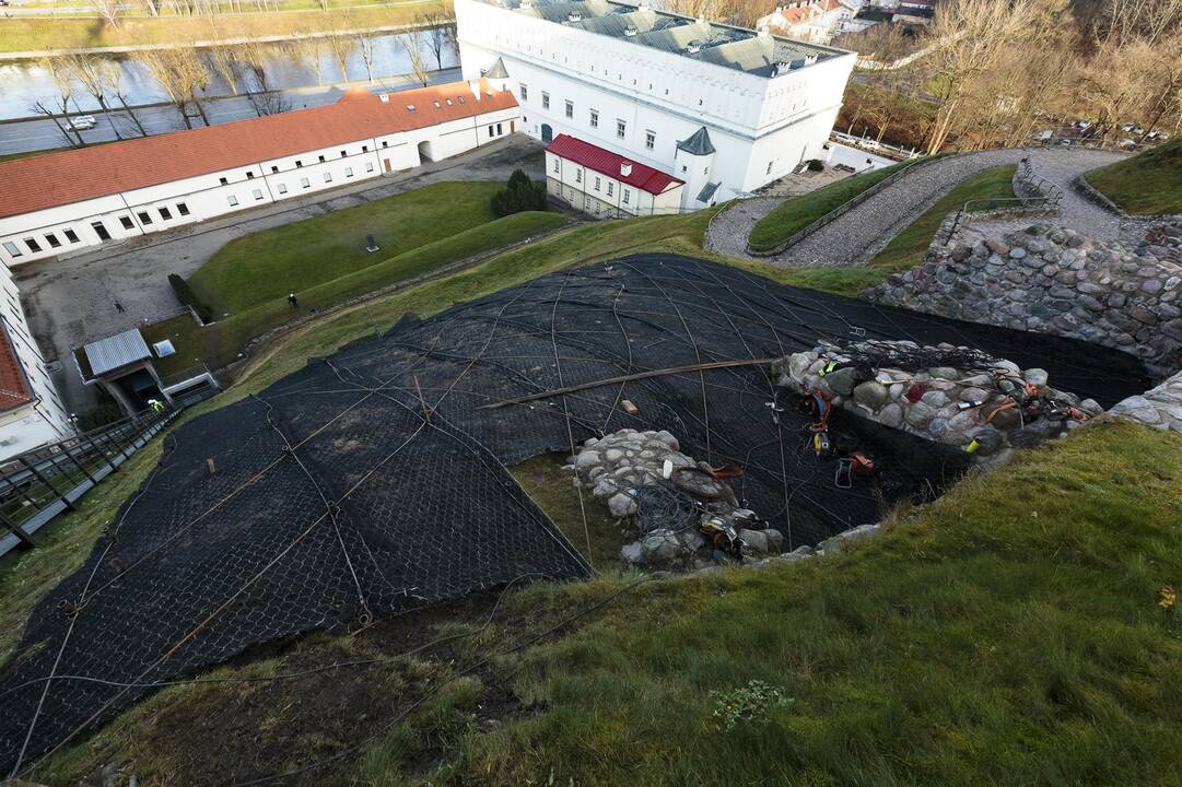 Gedimino kalnas ruošiamas žiemai