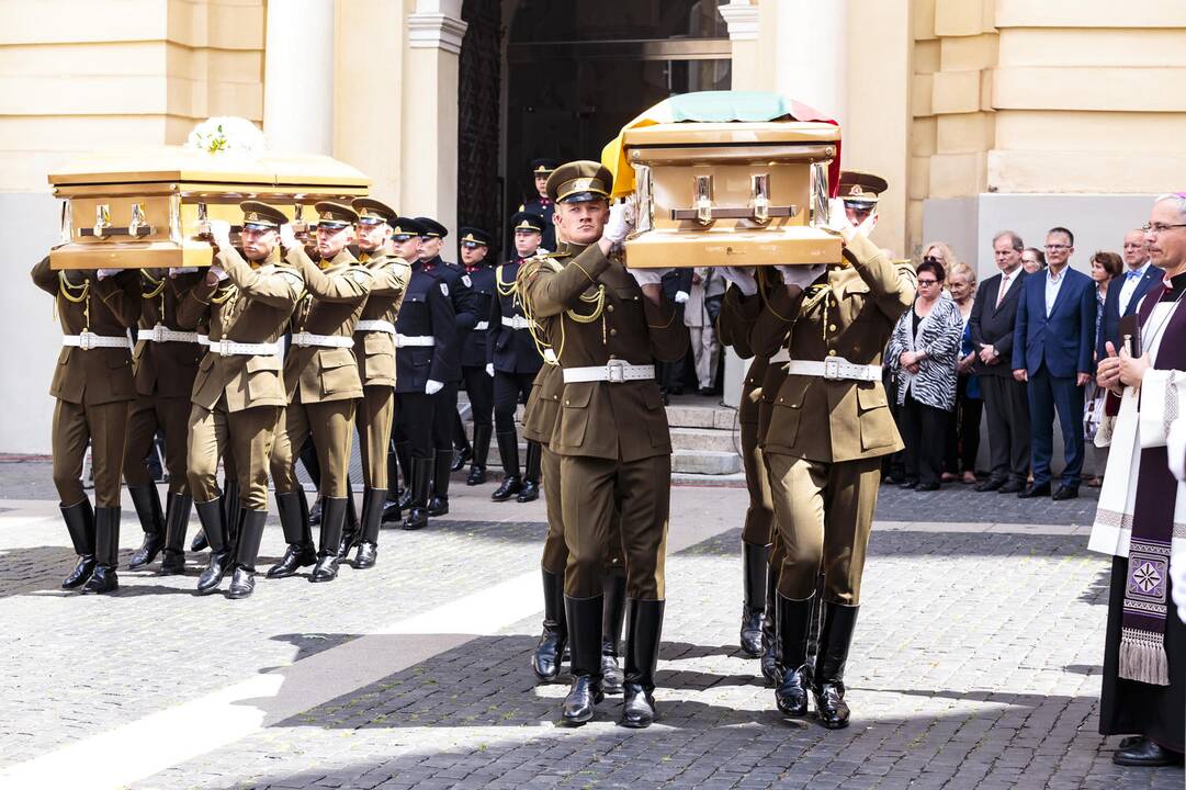 Vilniuje perlaidoti signataro M. Biržiškos palaikai