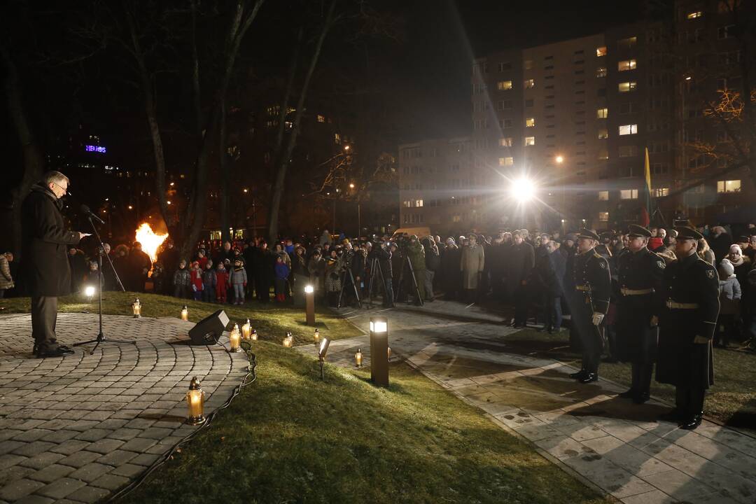 Vilniuje suliepsnojo atminimo laužai