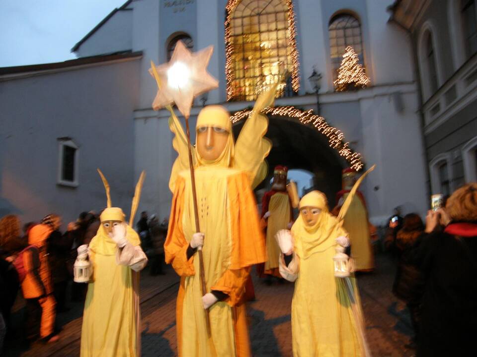 Karališkoji procesija pajudėjo nuo Aušros vartų