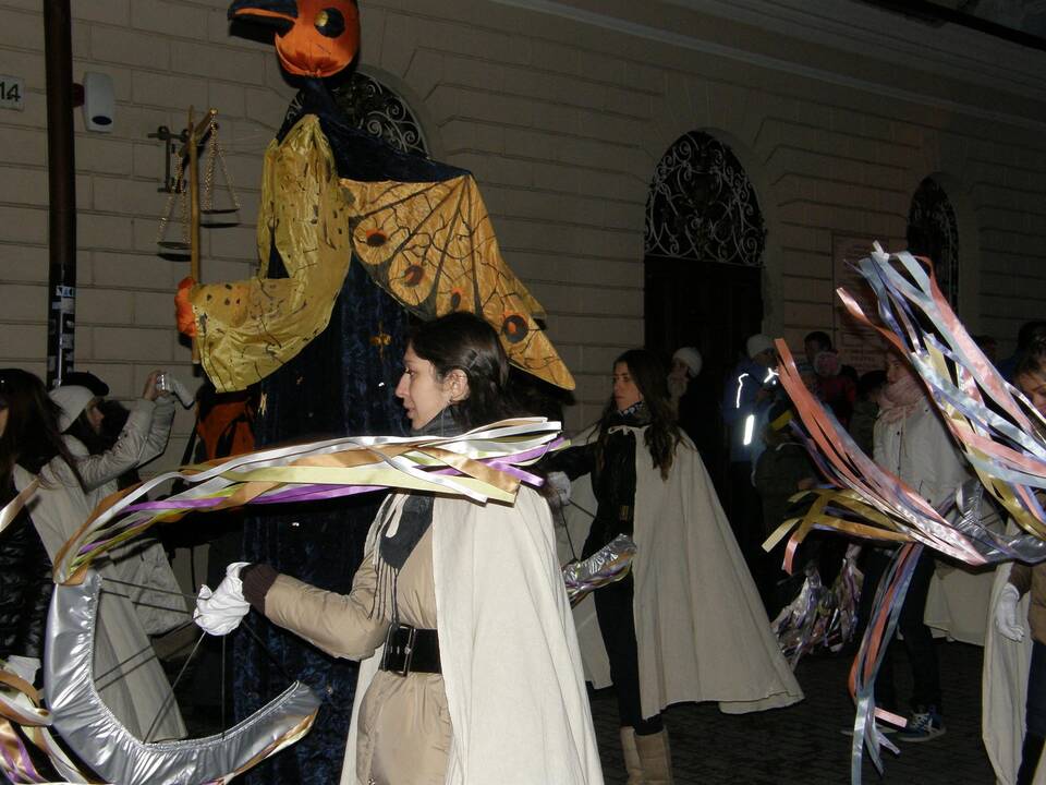 Karališkoji procesija pajudėjo nuo Aušros vartų