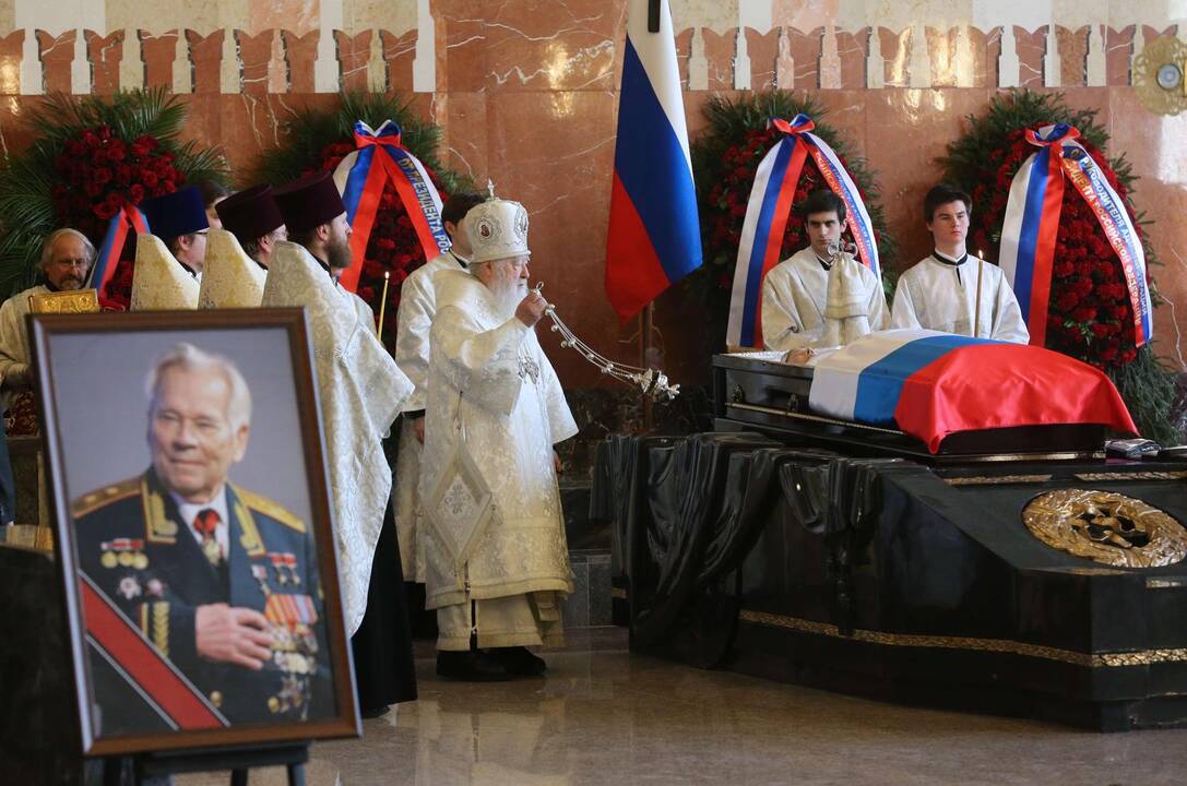 Ginklų konstruktorių M. Kalašnikovą prisimenant