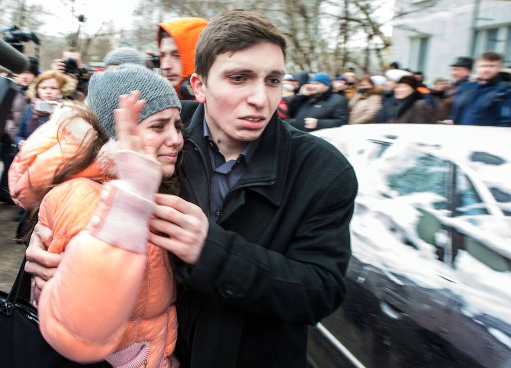 Maskvoje per įkaitų dramą mokykloje žuvo du žmonės