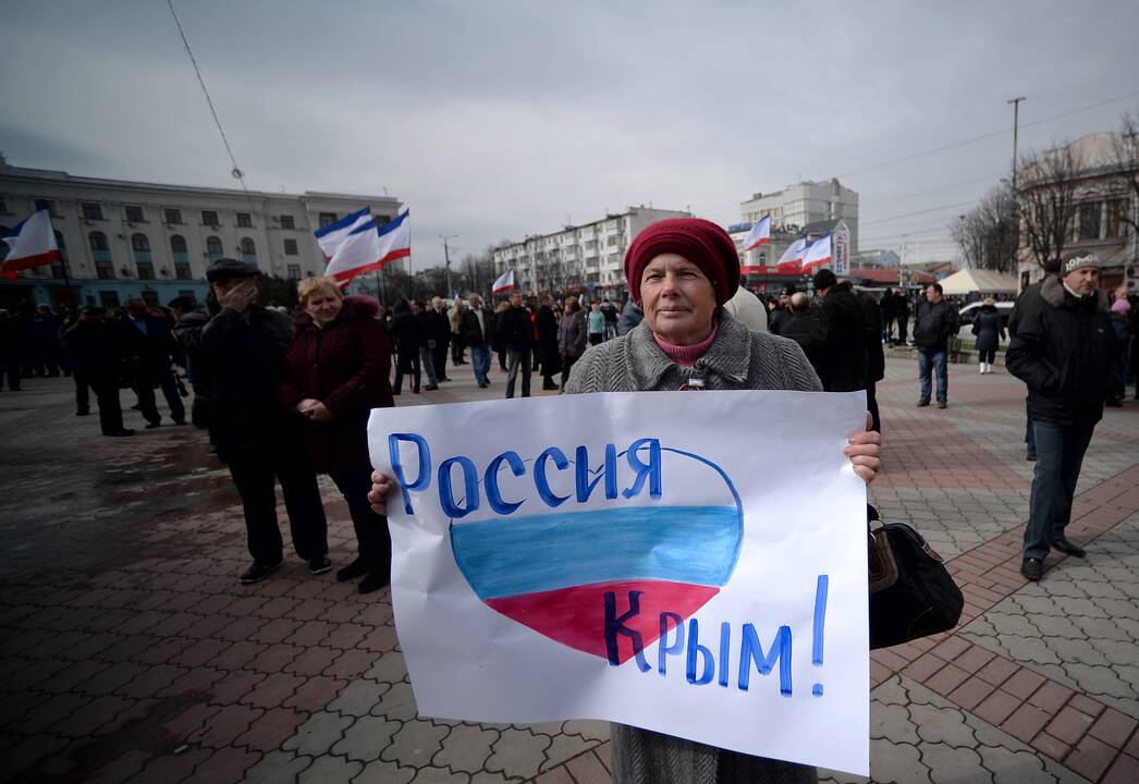 Ukrainoje – protestai priešingose barikadų pusėse