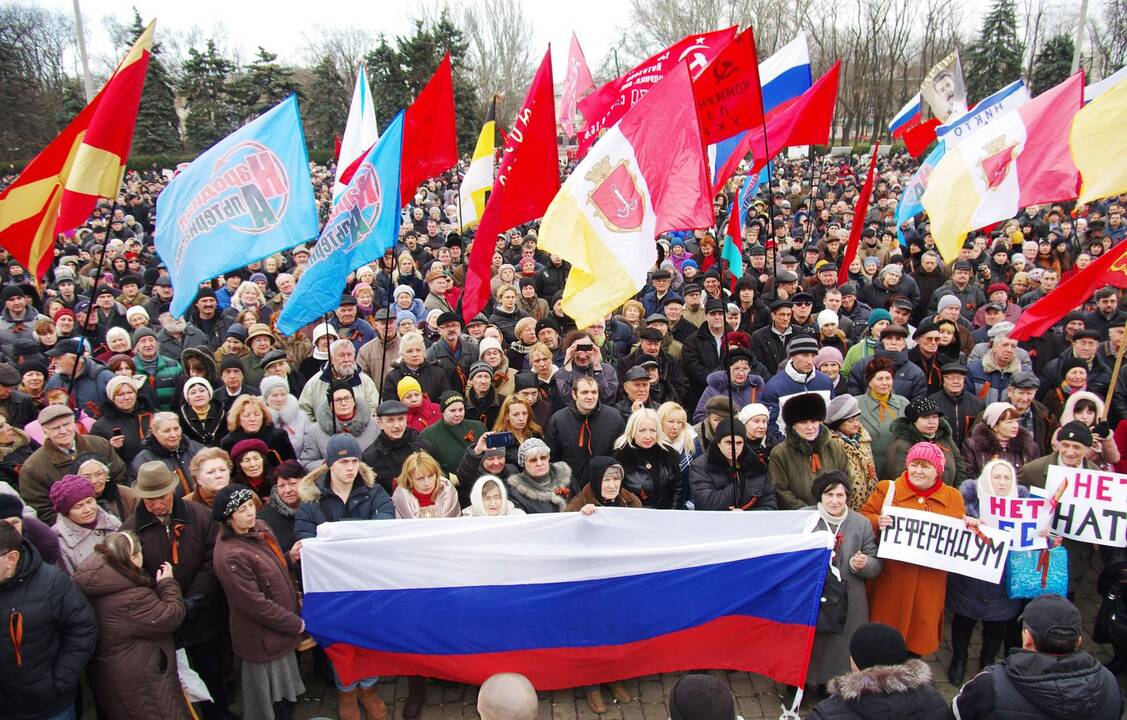 Ukrainoje – protestai priešingose barikadų pusėse