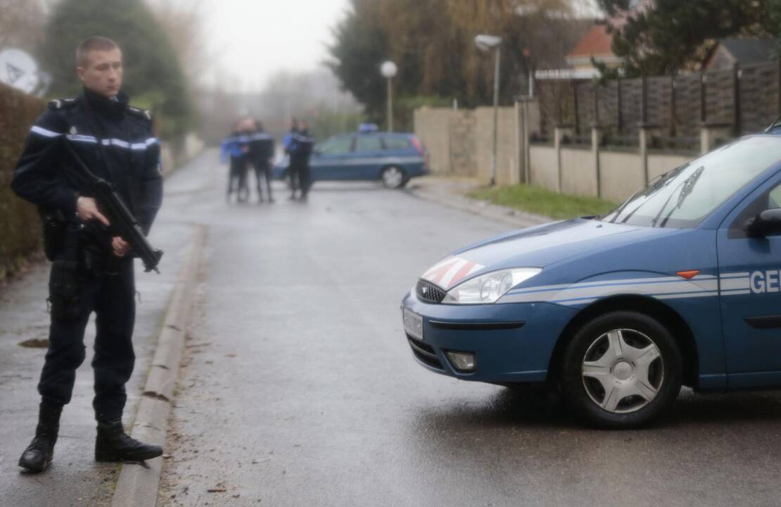 „Charlie Hebdo“ įtariamųjų gaidynės