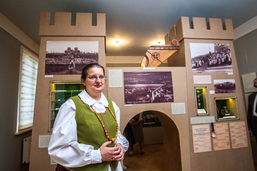  Paroda primena Dainų šventės ištakas