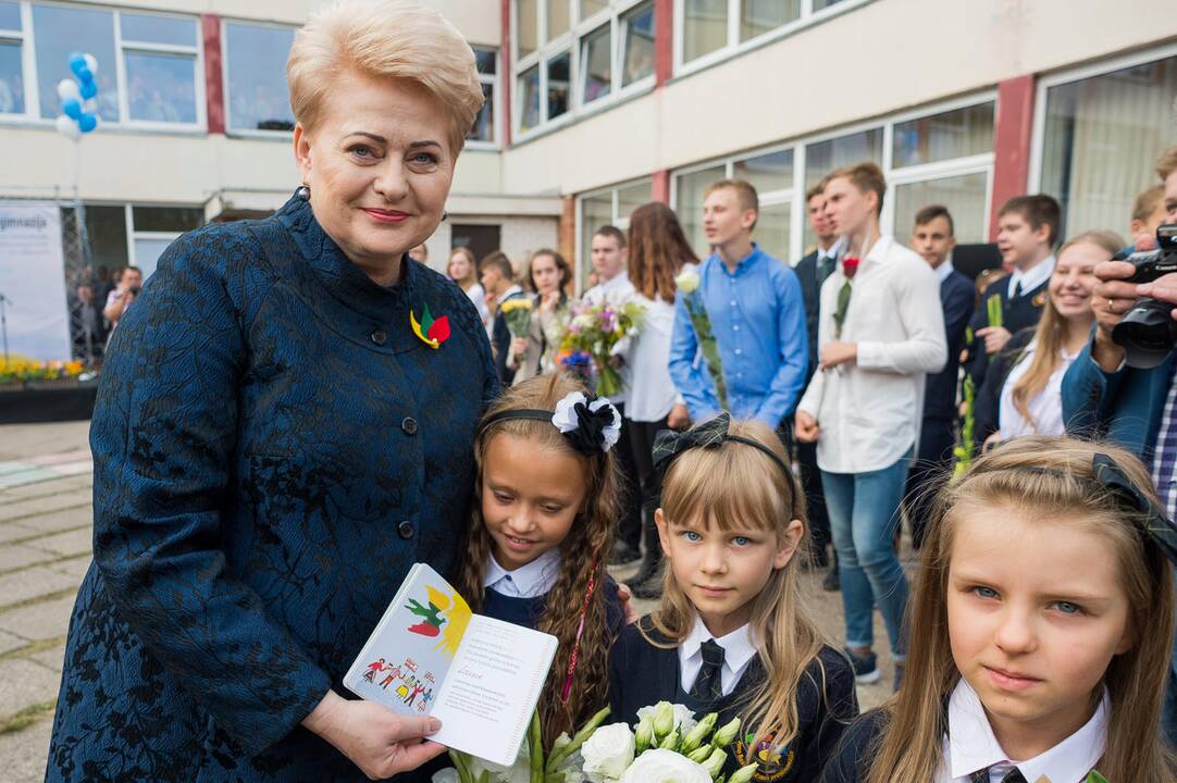Prezidentė J. Basanavičiaus gimnazijoje