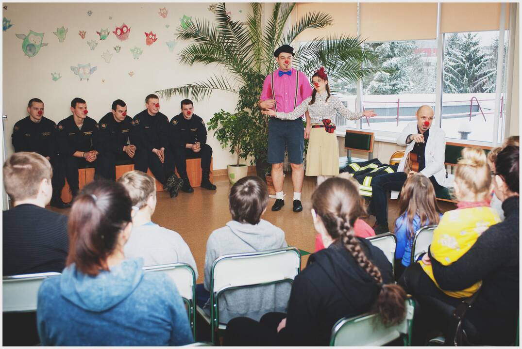 J. Didžiulio meninė improvizacija vaikų ligoninėje