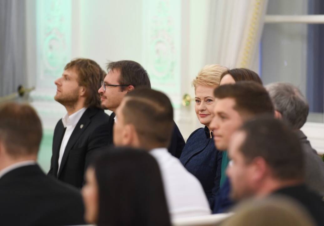 Prezidentė paskelbė „Knygų Kalėdų“ pradžią