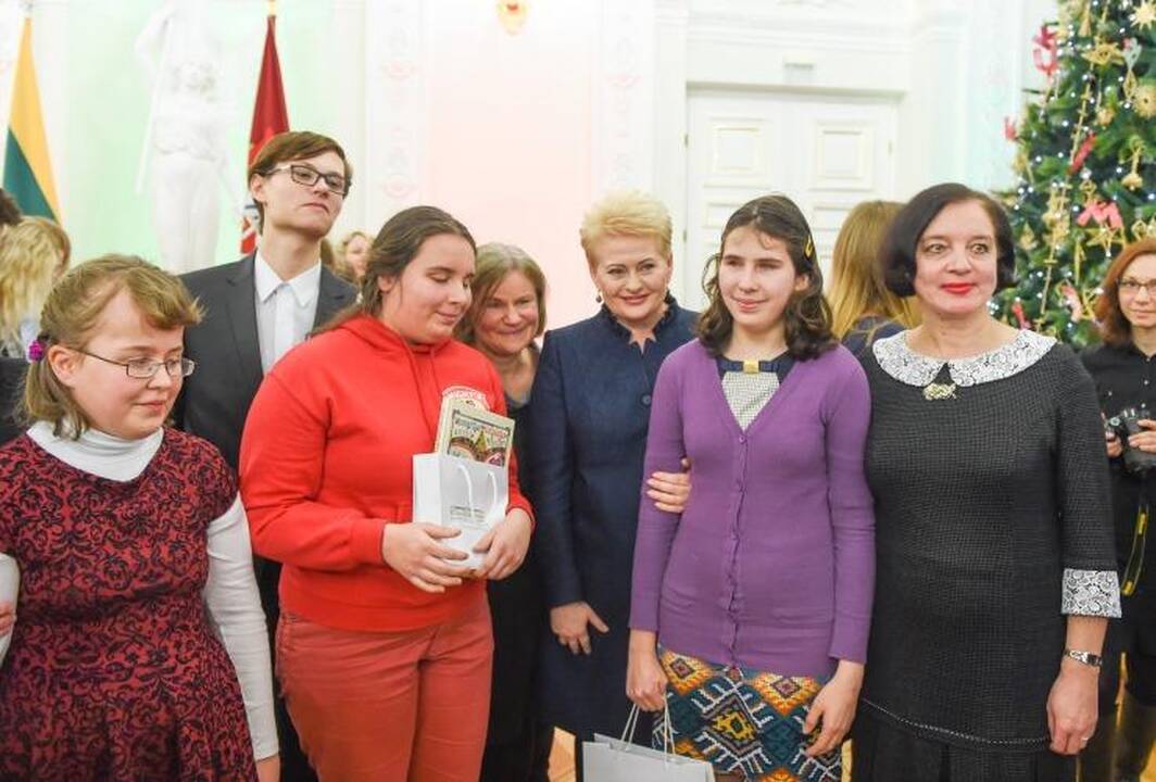 Prezidentė paskelbė „Knygų Kalėdų“ pradžią