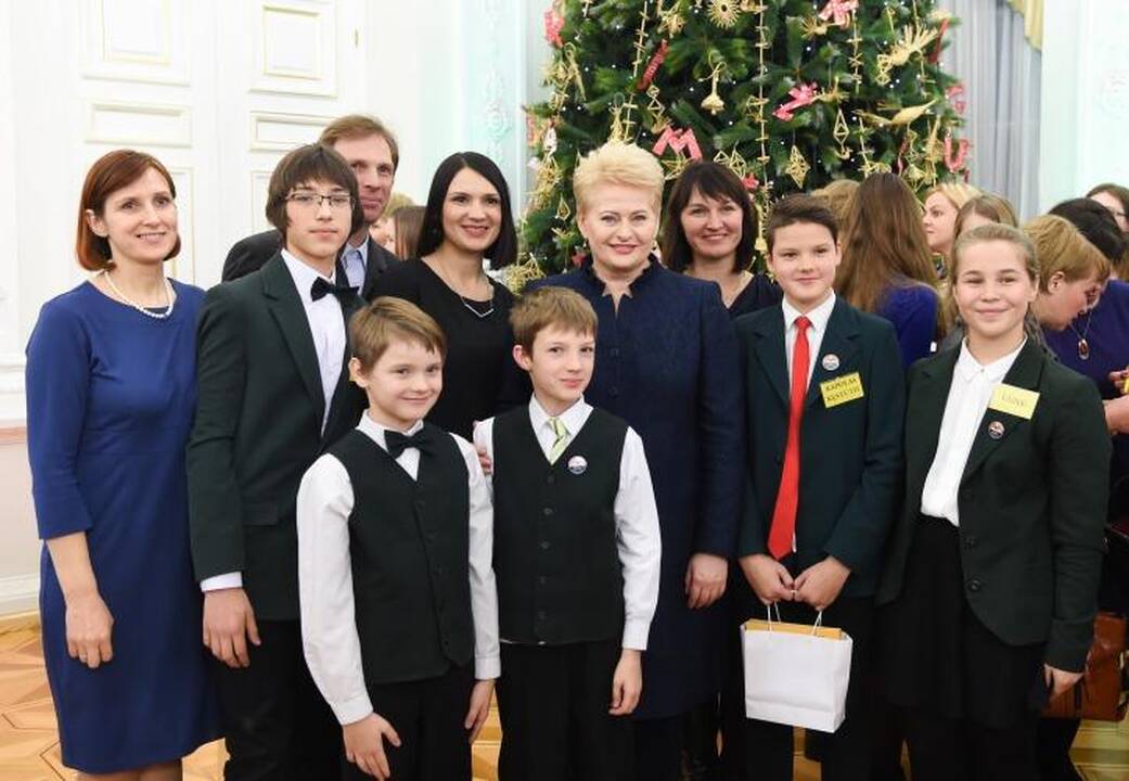 Prezidentė paskelbė „Knygų Kalėdų“ pradžią