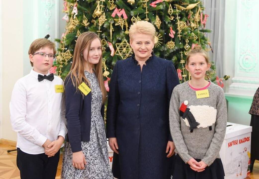 Prezidentė paskelbė „Knygų Kalėdų“ pradžią