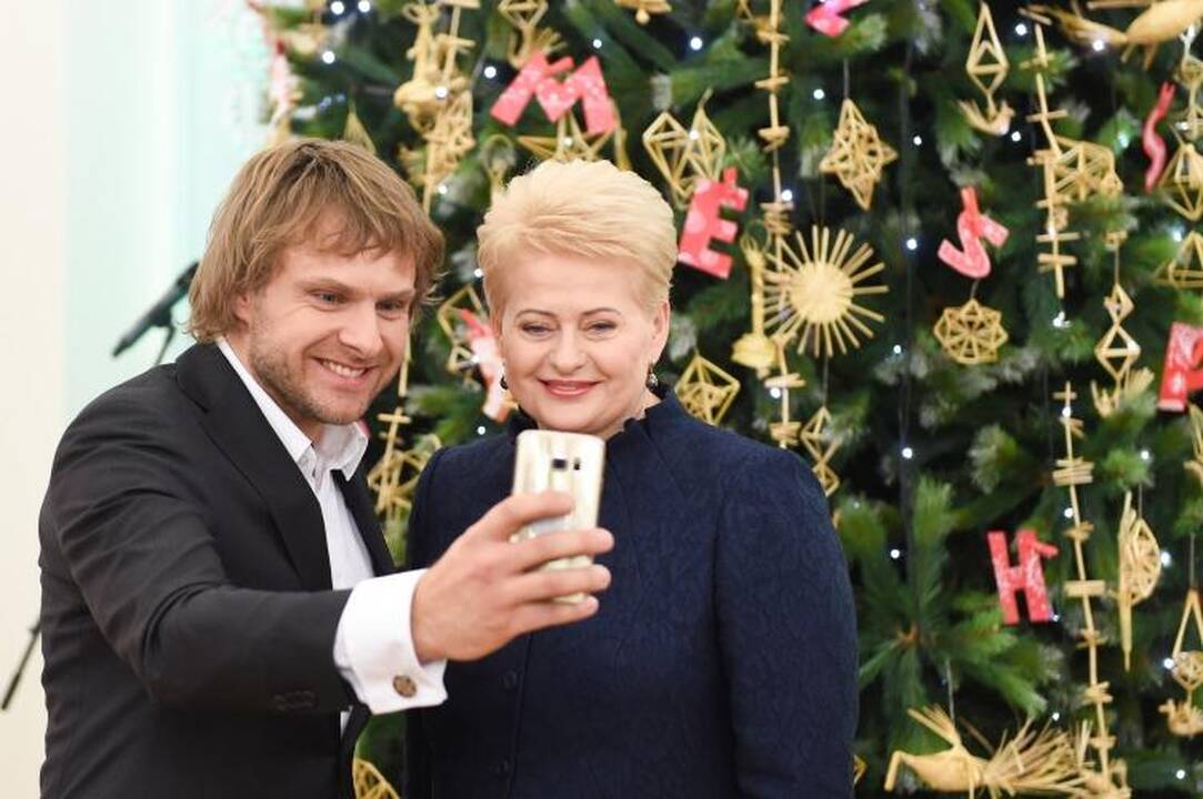 Prezidentė paskelbė „Knygų Kalėdų“ pradžią