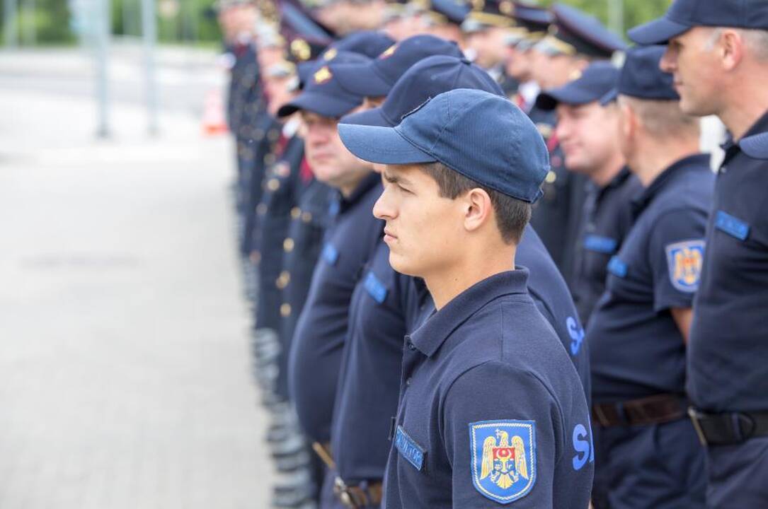 Lietuva Moldovai perduoda 10 gaisrinių automobilių