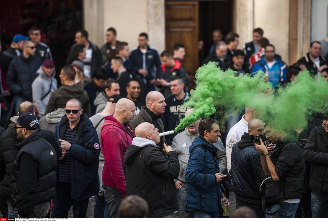 Futbolo sirgalių riaušės Romoje