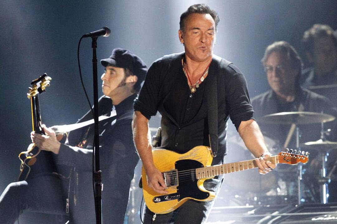 Bruce'as Springsteenas įsitraukė į dingusio studento paieškas (foto)
