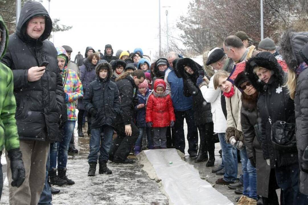 Velykų linksmybėms Palangoje sutrukdė sniegas 