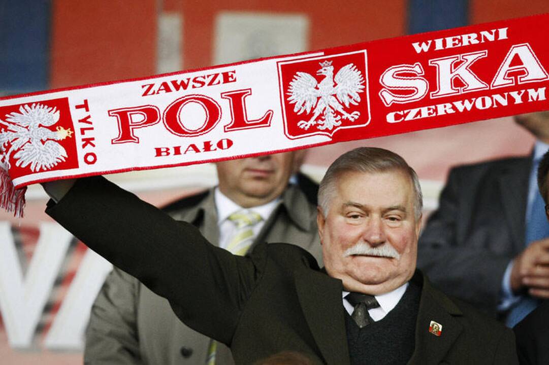 Lenkijos eksprezidentas L.Walesa serga plaučių uždegimu