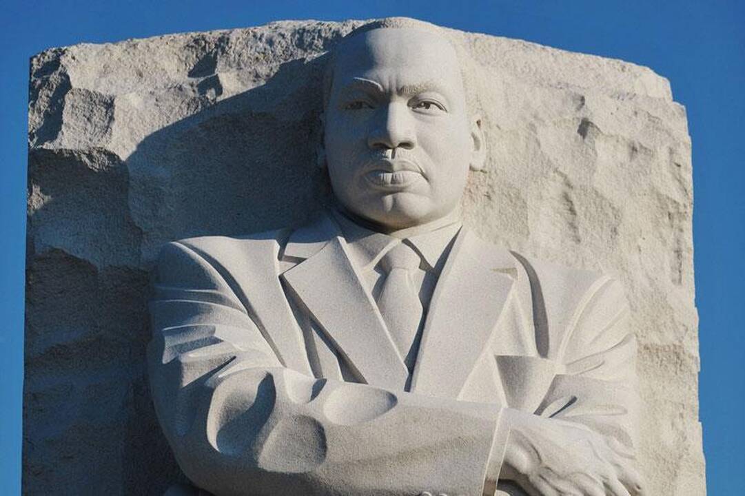 JAV atidengtas legendinio pilietinių teisių aktyvisto Kingo memorialas