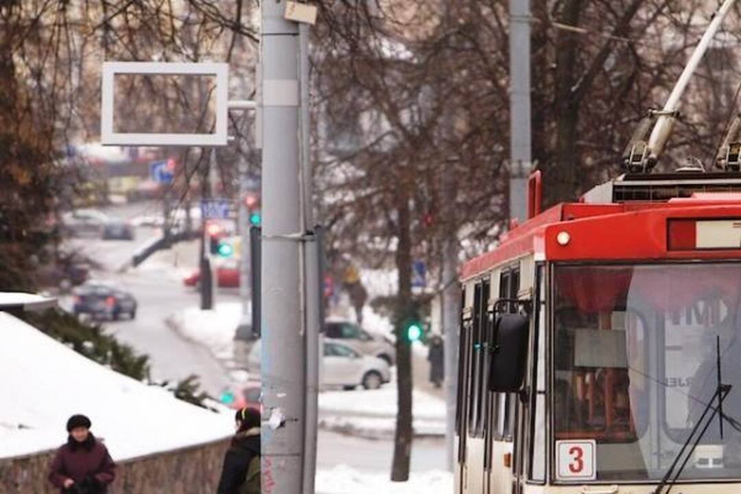 Troleibusų atvykimą švieslentės rodys tik balandį