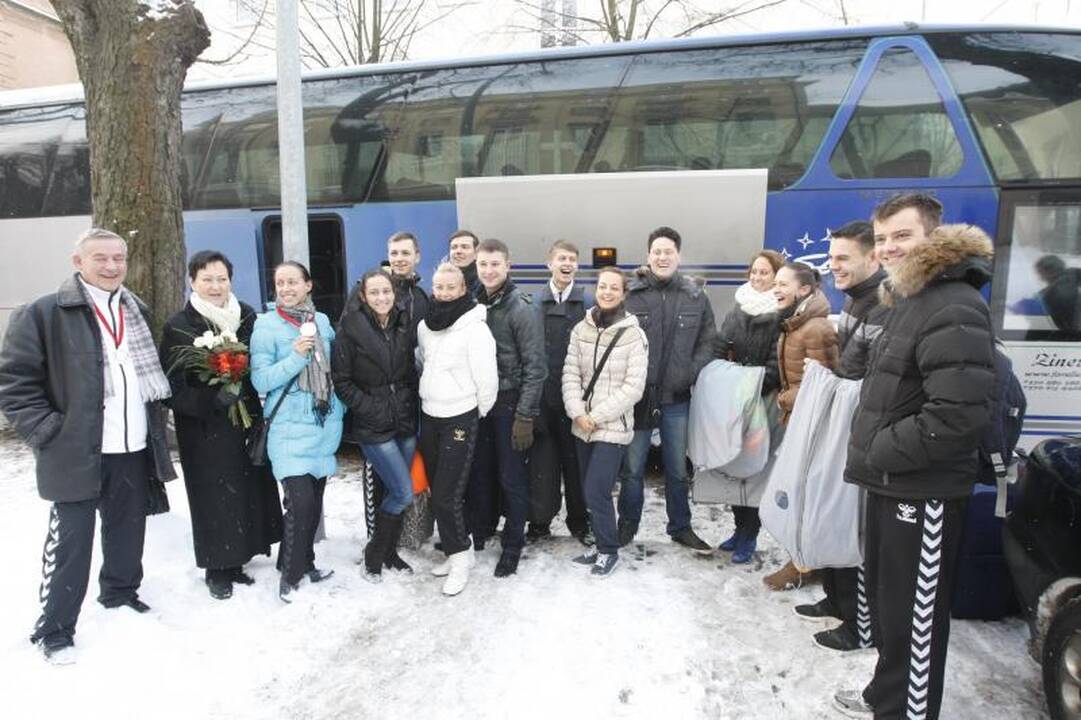 Vos grįžę „Žuvėdros“ šokėjai vėl kibs į darbus