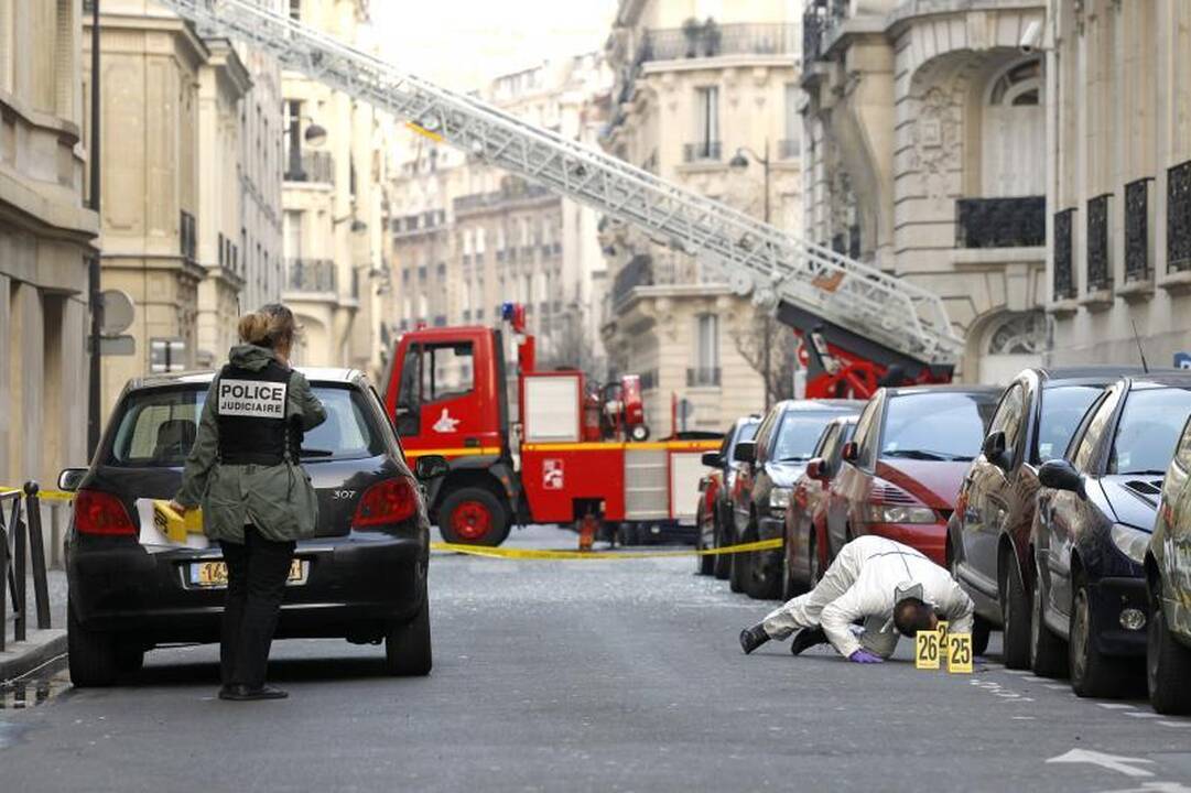 Paryžiuje prie Indonezijos ambasados sprogo pakete paslėpta bomba