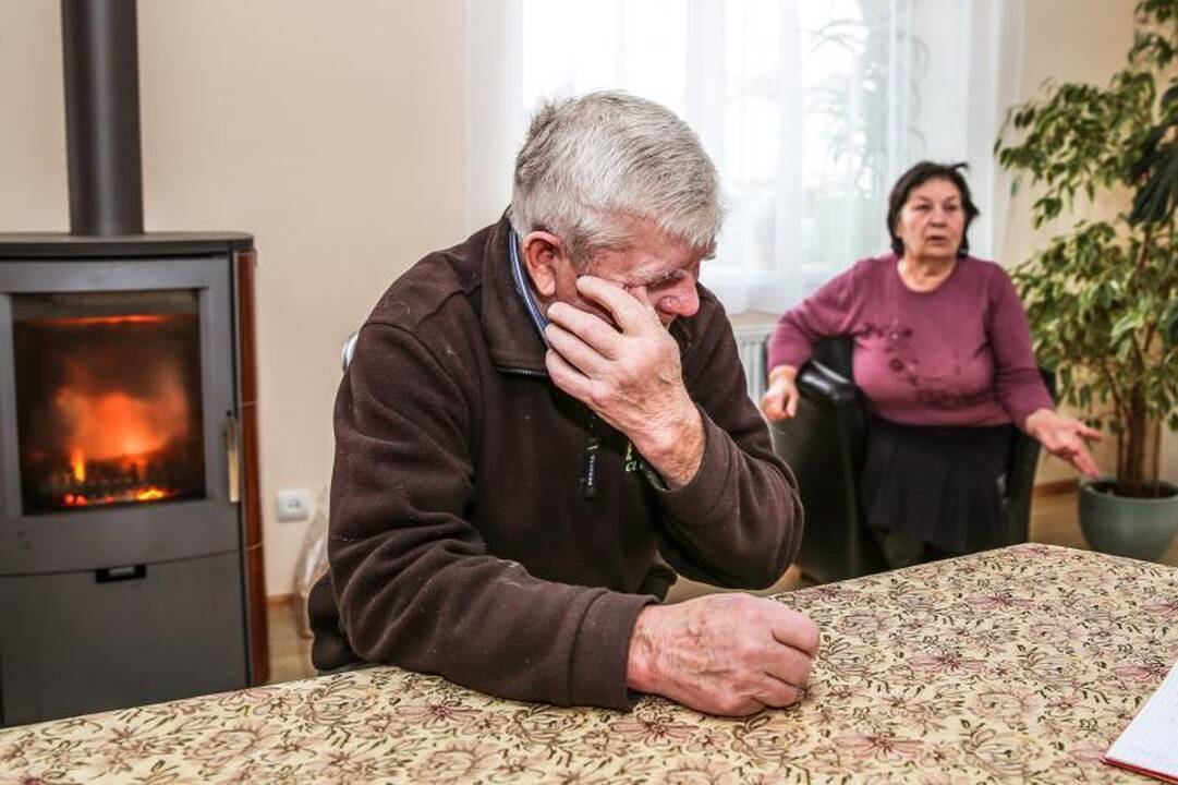 Kedžiai anūkės nematys, su ja galės tik susirašinėti