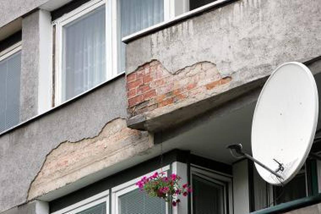 Apleistų namų savininkams gresia baudos