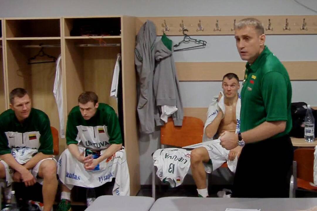 Linas Kunigėlis krepšininkų nesekė tik duše