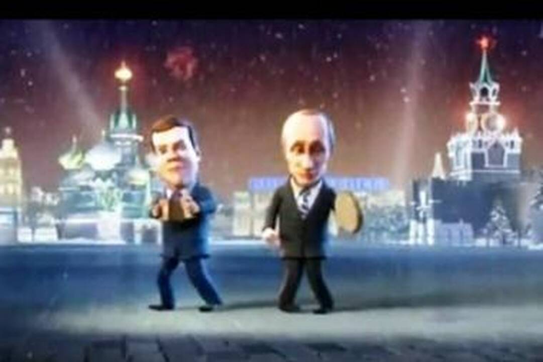 D.Medvedevas ir V.Putinas naujametiniame klipe šoko ir dainavo