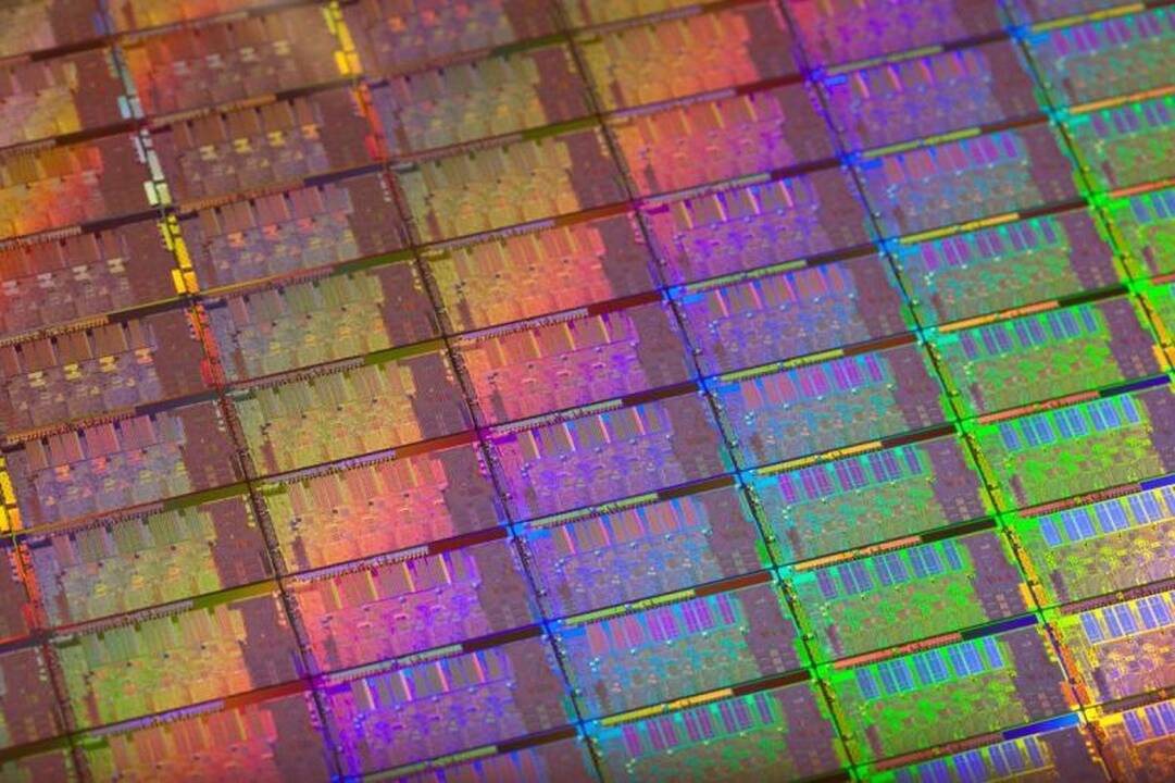 „Intel“ ir „Google“ kurs naujos kartos procesorius