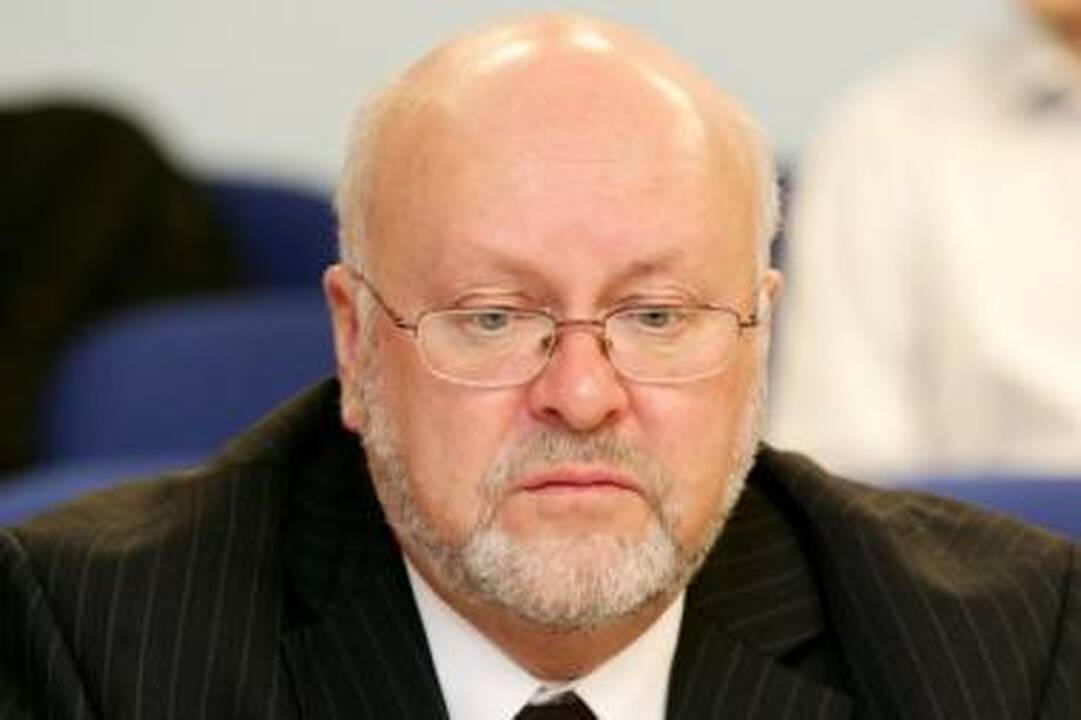 Parlamentarui G.Navaičiui nereikės apmokėti kelionės į Šveicariją