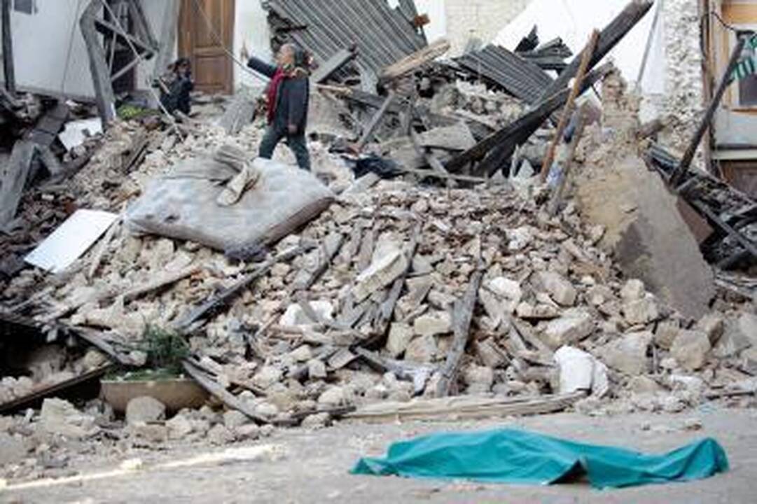 Vanuatu paskelbė pavojų dėl žemės drebėjimo ir nedidelio cunamio