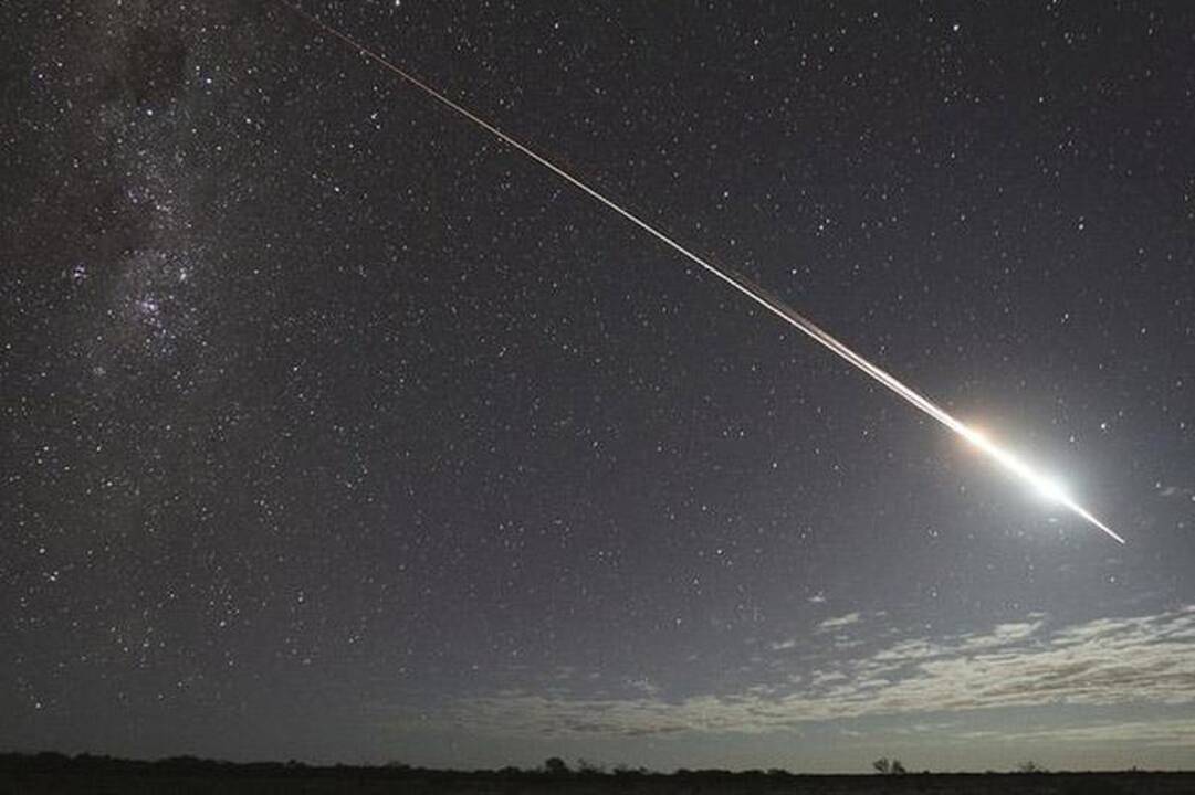 Rusijos kosmoso tyrėjai stebi krentantį JAV palydovą