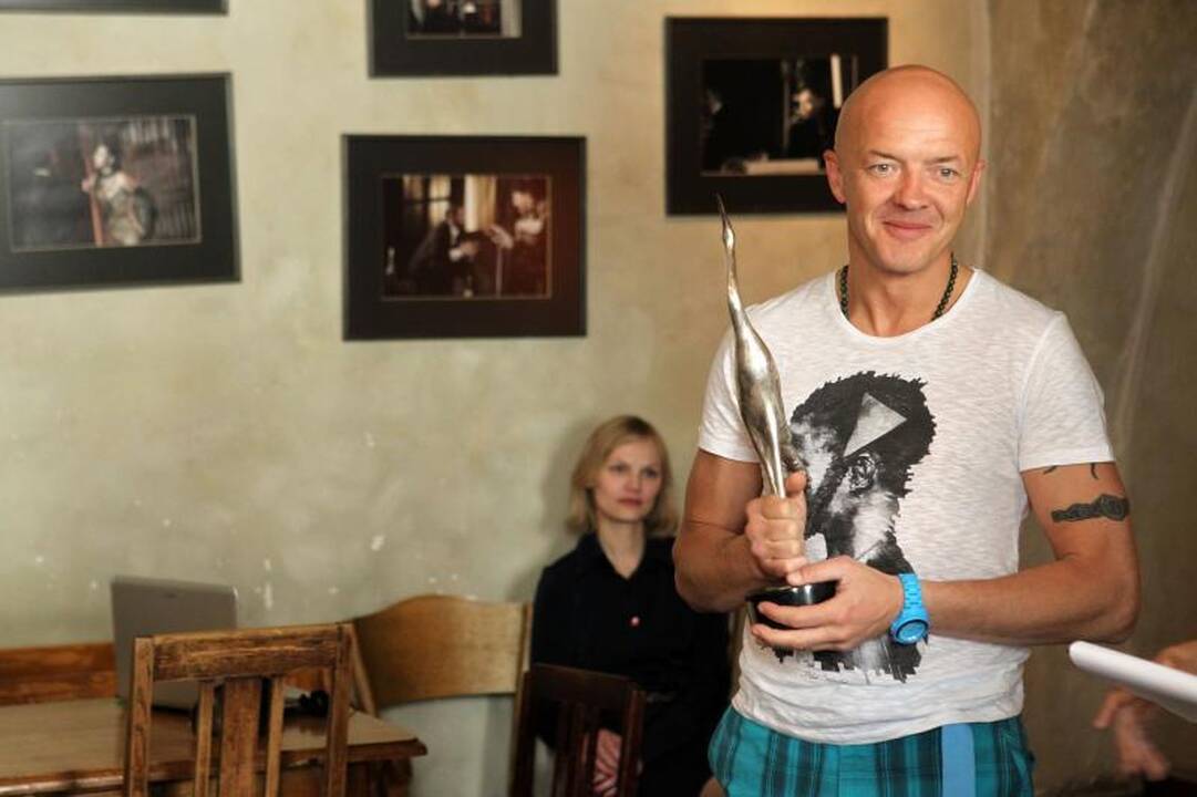 R.Rudokas „Sidabrinę gervę“ perdavė kolegai K.Jakštui