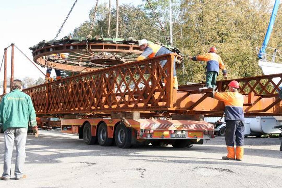 Dėl pasukamojo tiltelio – į Vilnių